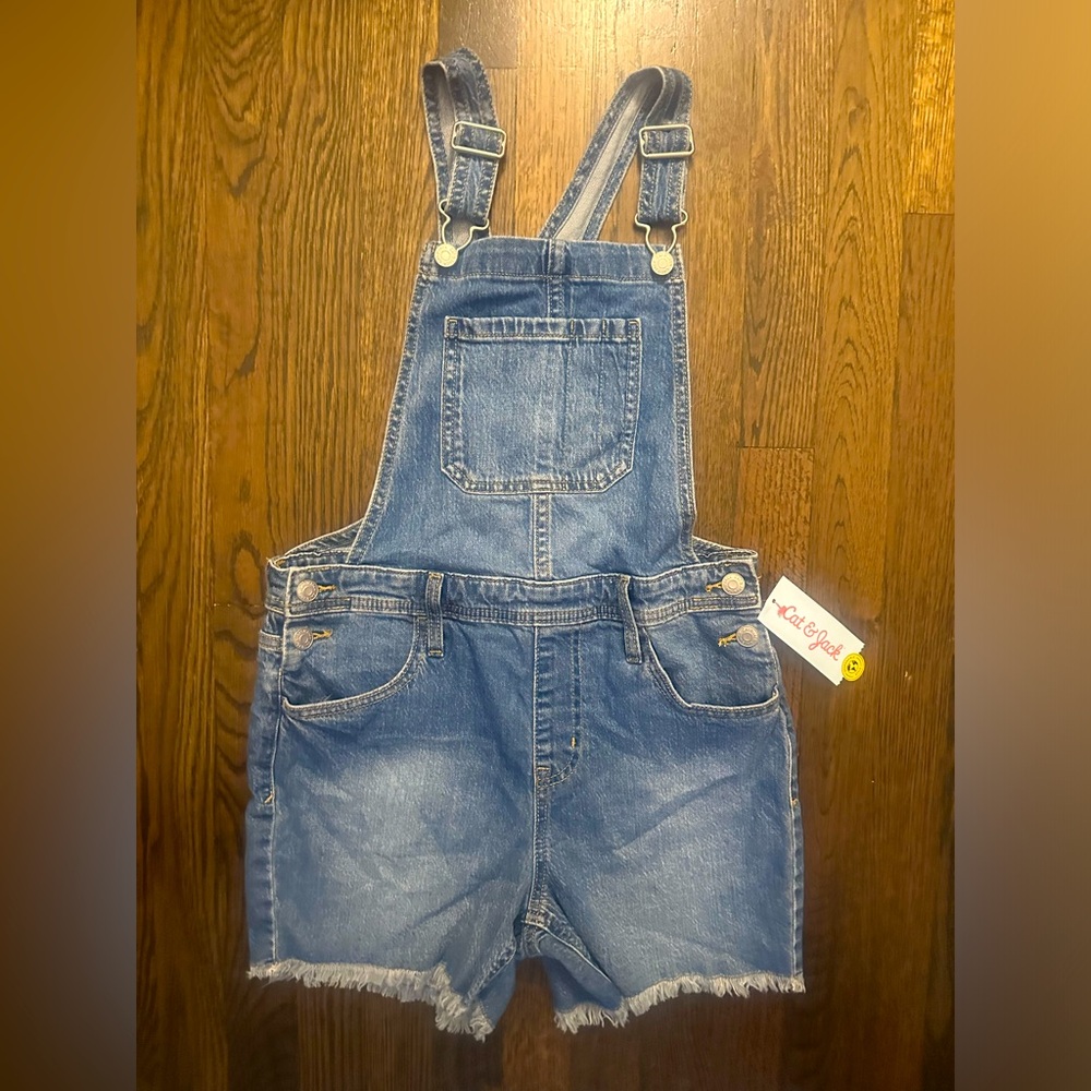 NWT Girls' Cut-Off Jean Shortalls - Cat & Jack™ Medium Wash - XL (14)
